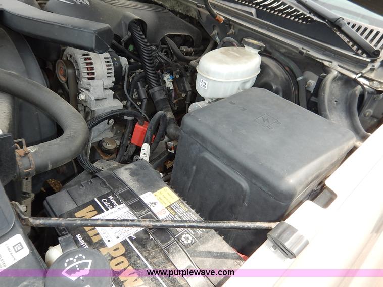 image for item J3782 2003 Chevrolet Avalanche 1500 Z71 pickup truck