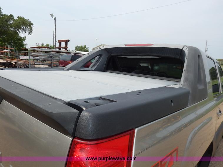 image for item J3782 2003 Chevrolet Avalanche 1500 Z71 pickup truck