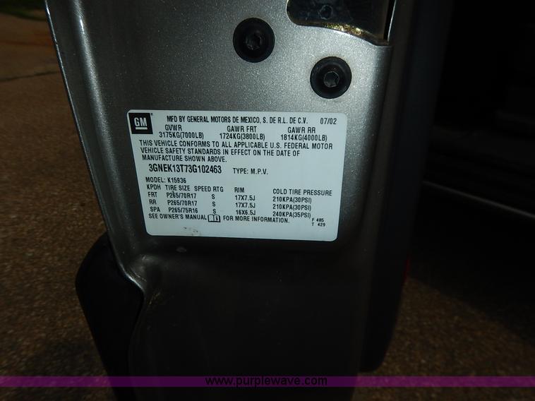 image for item J3782 2003 Chevrolet Avalanche 1500 Z71 pickup truck