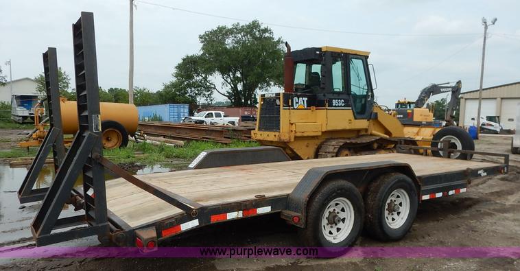 image for item J3783 2006 Load Trail equipment trailer