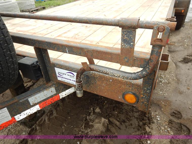 image for item J3783 2006 Load Trail equipment trailer