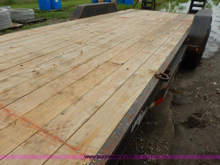 image for item J3783 2006 Load Trail equipment trailer