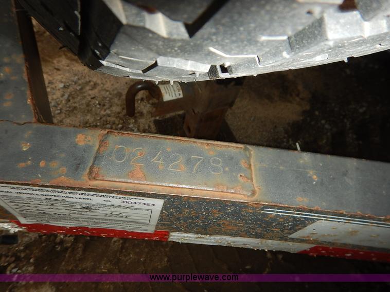 image for item J3783 2006 Load Trail equipment trailer