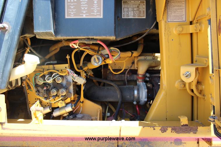 image for item J3784 1996 Caterpillar 953C track loader