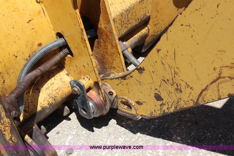 image for item J3784 1996 Caterpillar 953C track loader