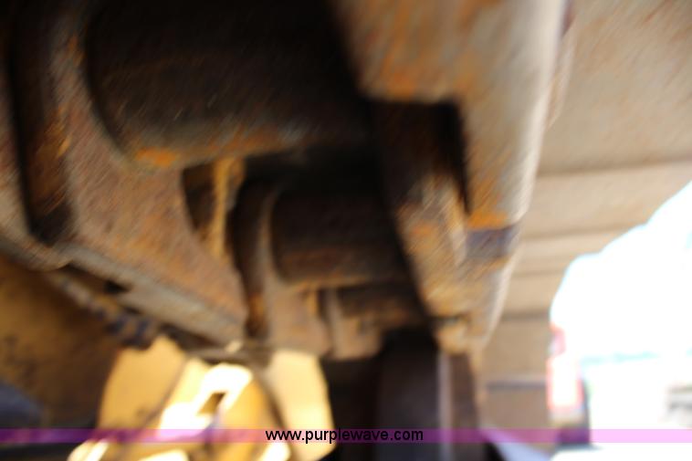 image for item J3784 1996 Caterpillar 953C track loader