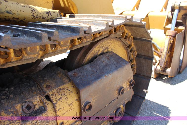 image for item J3784 1996 Caterpillar 953C track loader