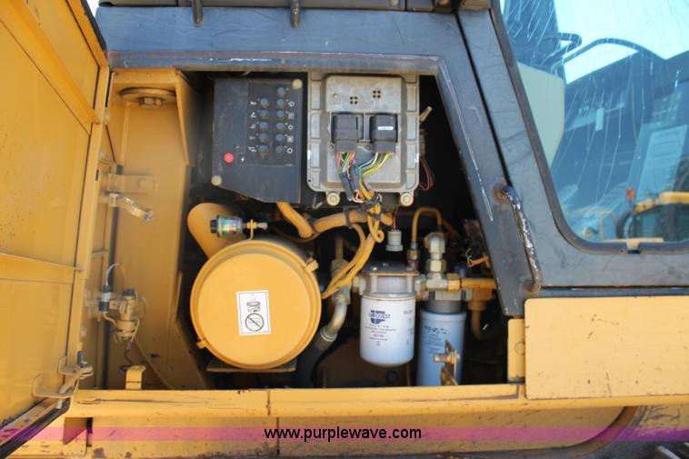 image for item J3784 1996 Caterpillar 953C track loader