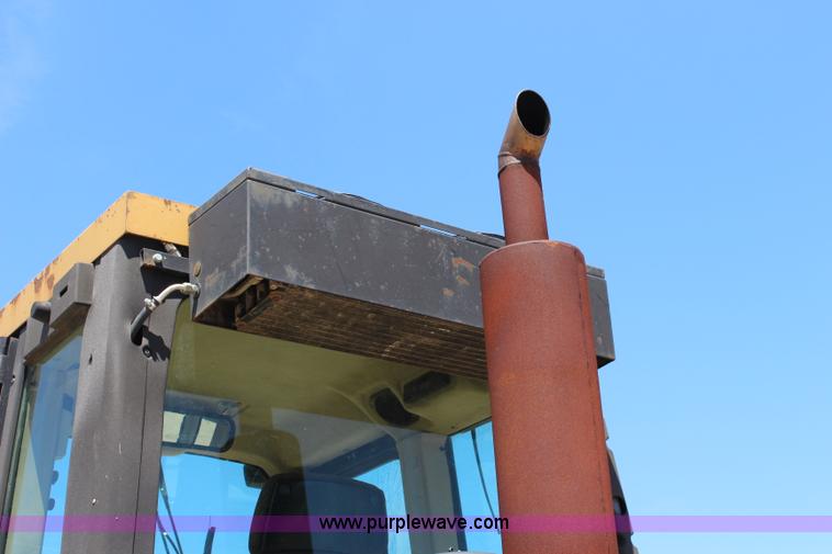 image for item J3784 1996 Caterpillar 953C track loader