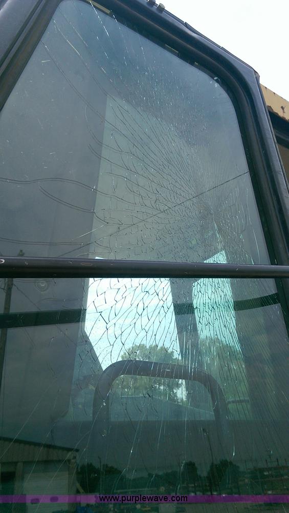 image for item J3784 1996 Caterpillar 953C track loader