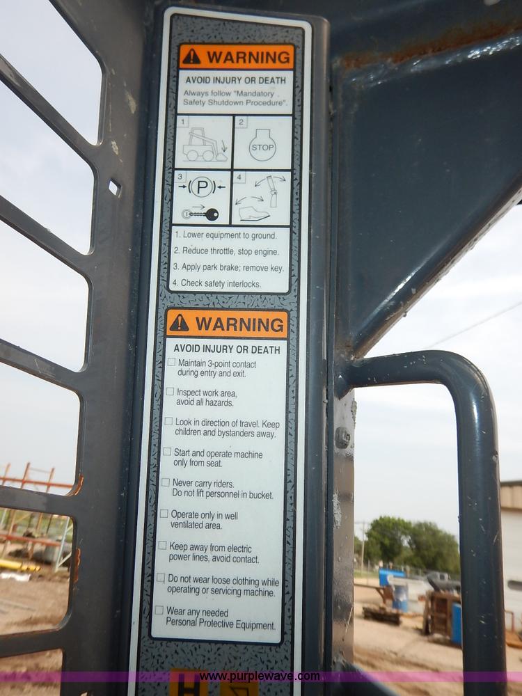 image for item J3788 2007 Gehl 6640E skid steer