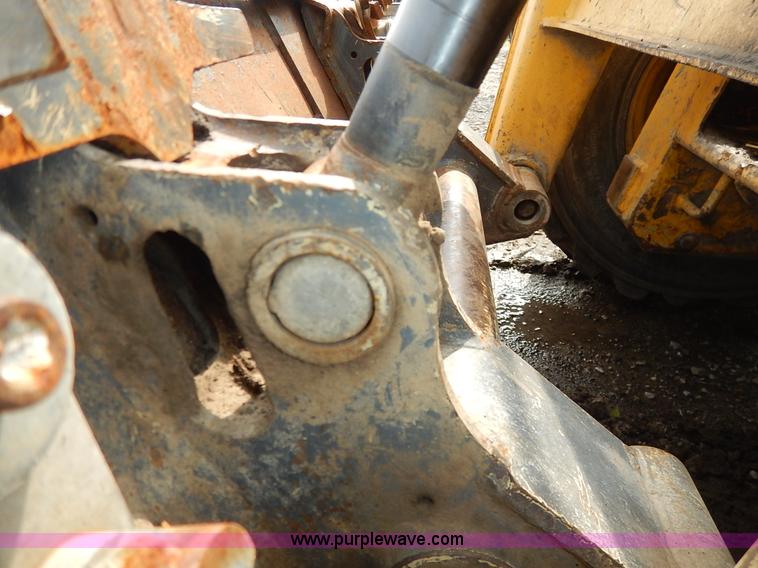 image for item J3788 2007 Gehl 6640E skid steer