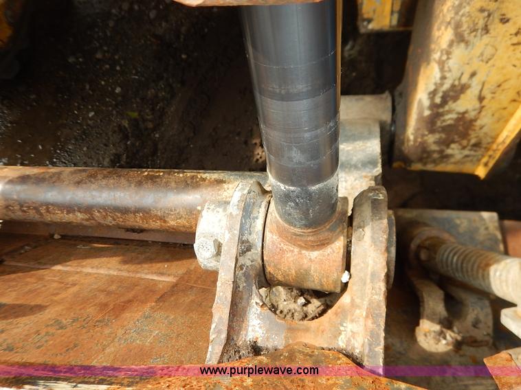 image for item J3788 2007 Gehl 6640E skid steer