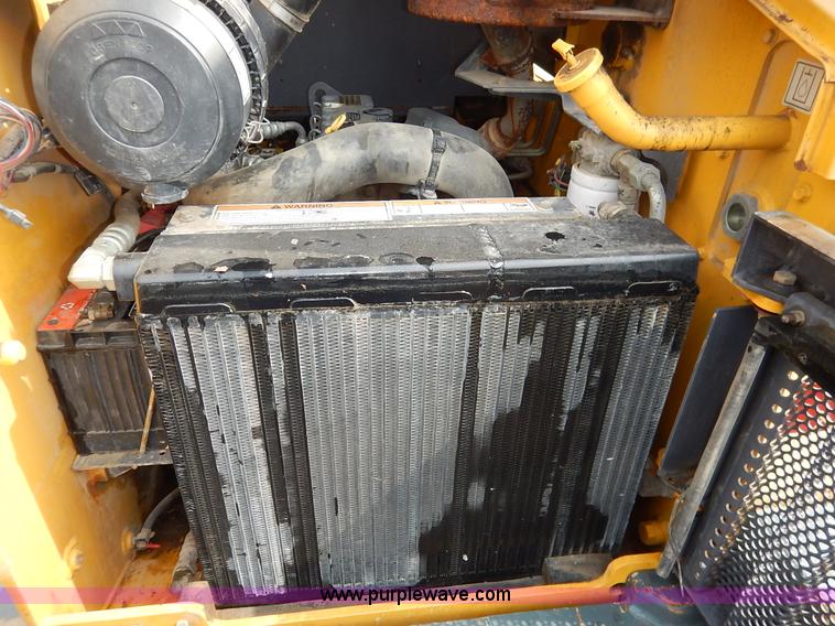 image for item J3788 2007 Gehl 6640E skid steer