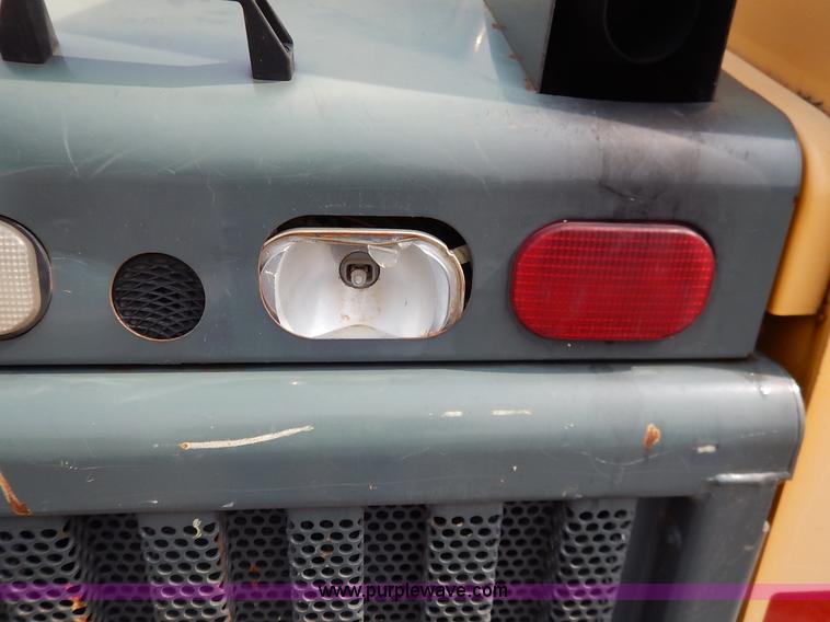 image for item J3788 2007 Gehl 6640E skid steer