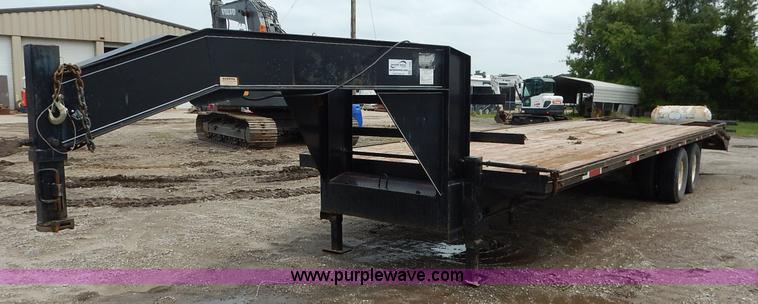 image for item J3789 2000 Buck Dandy flatbed trailer