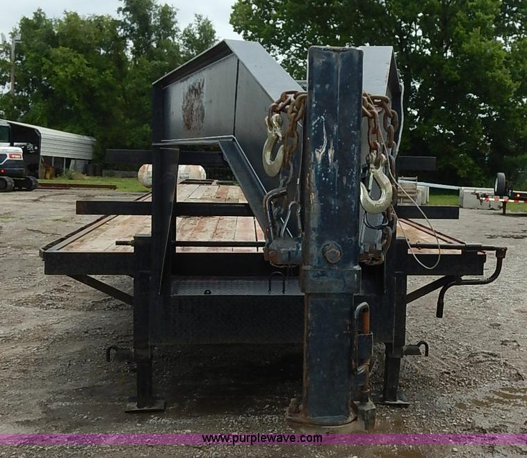 image for item J3789 2000 Buck Dandy flatbed trailer