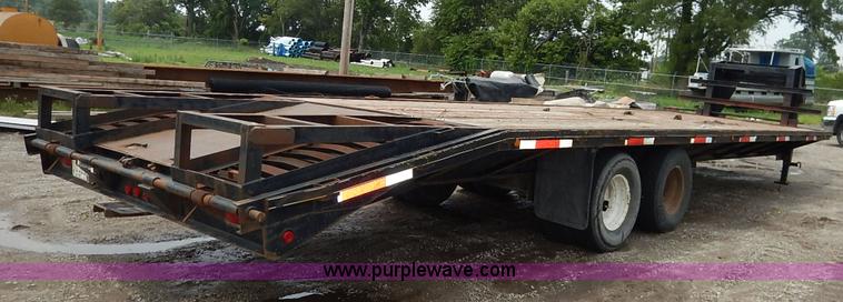 image for item J3789 2000 Buck Dandy flatbed trailer