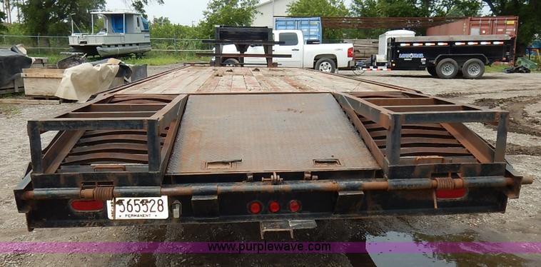 image for item J3789 2000 Buck Dandy flatbed trailer