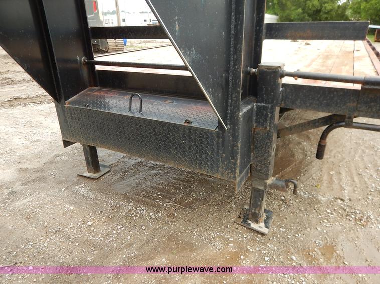 image for item J3789 2000 Buck Dandy flatbed trailer