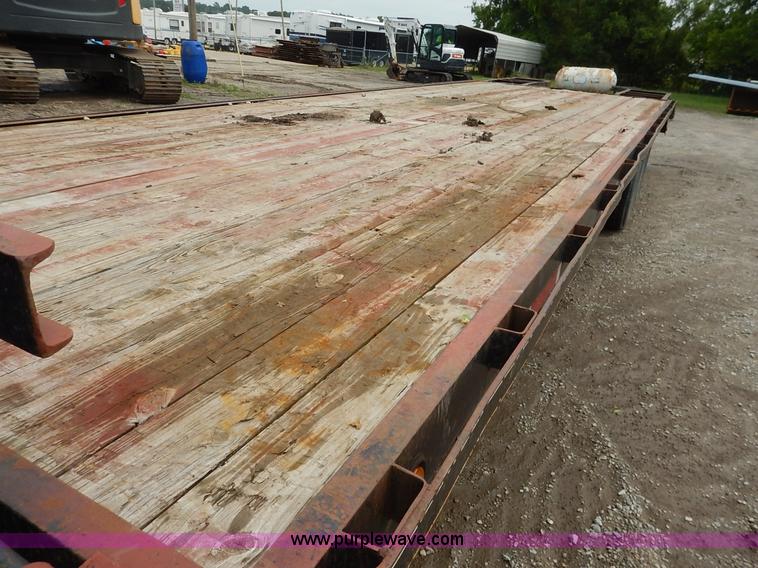 image for item J3789 2000 Buck Dandy flatbed trailer