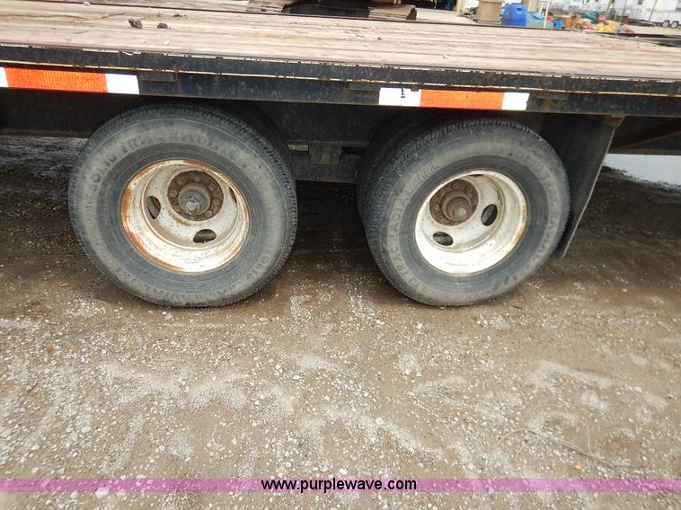 image for item J3789 2000 Buck Dandy flatbed trailer