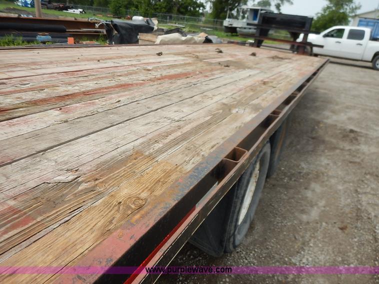 image for item J3789 2000 Buck Dandy flatbed trailer