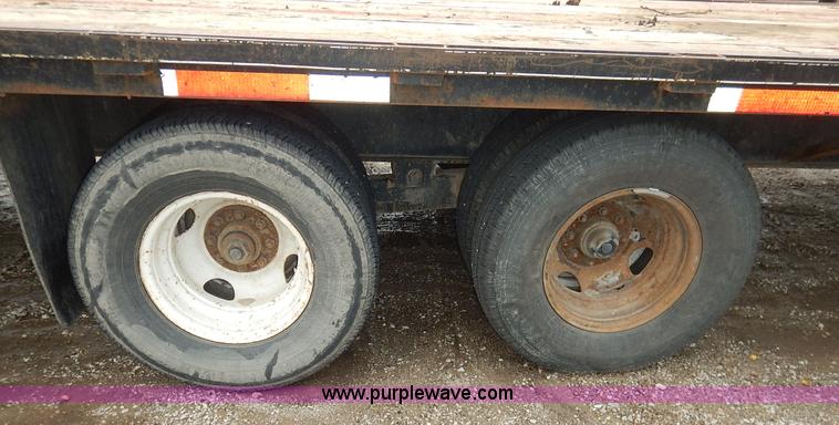 image for item J3789 2000 Buck Dandy flatbed trailer