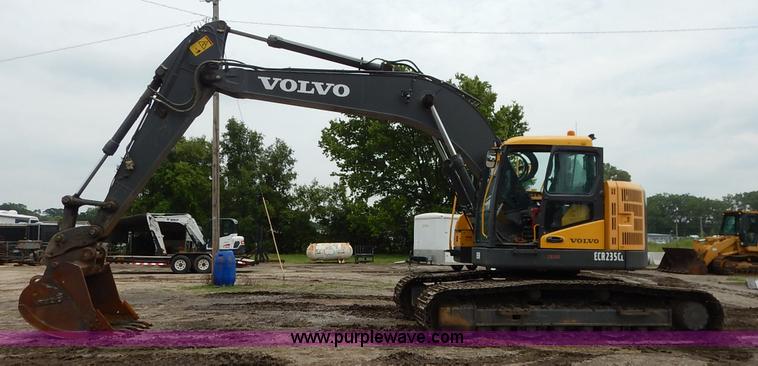 image for item J3790 2011 Volvo ECR235CL excavator