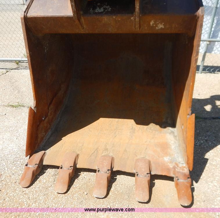 image for item J3790 2011 Volvo ECR235CL excavator