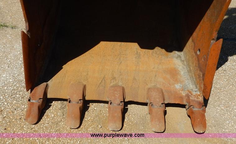 image for item J3790 2011 Volvo ECR235CL excavator