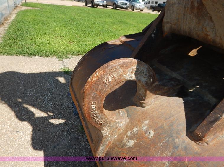 image for item J3790 2011 Volvo ECR235CL excavator