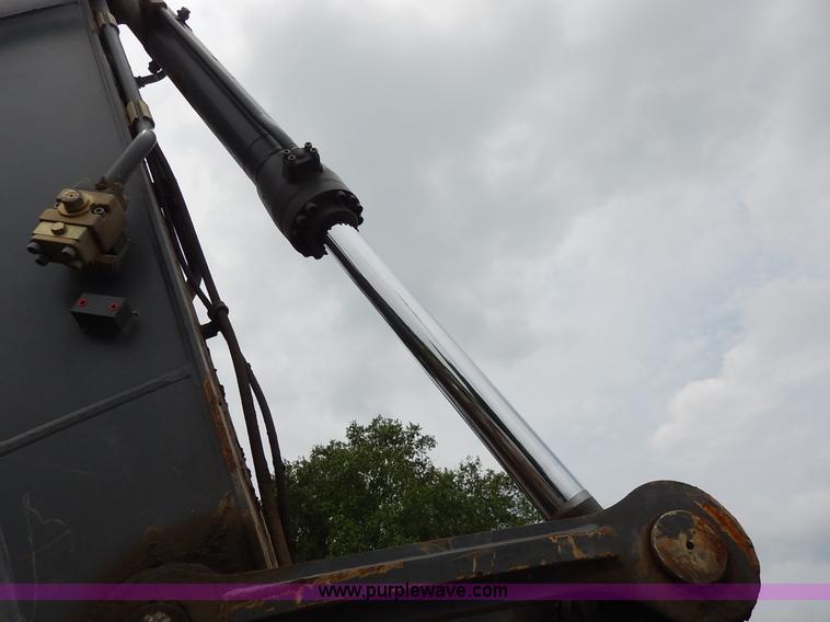 image for item J3790 2011 Volvo ECR235CL excavator