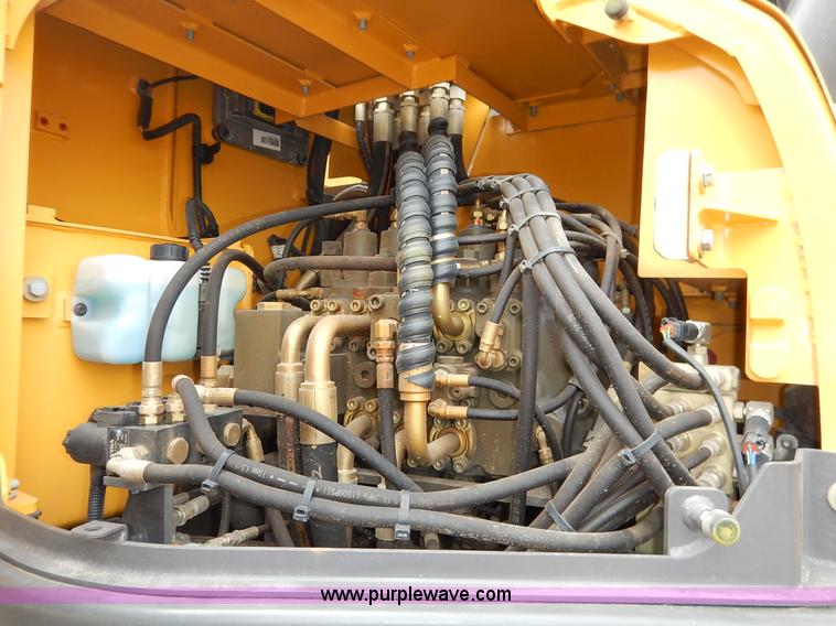 image for item J3790 2011 Volvo ECR235CL excavator