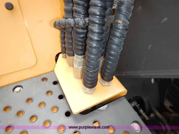 image for item J3790 2011 Volvo ECR235CL excavator