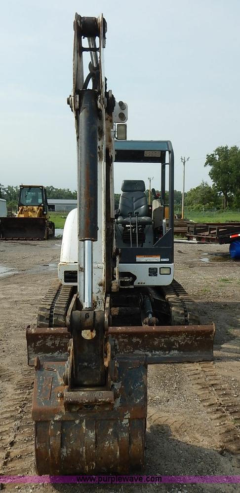 image for item J3791 2007 Bobcat 335G compact excavator