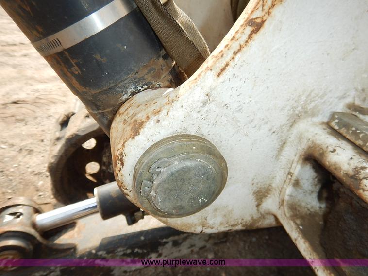 image for item J3791 2007 Bobcat 335G compact excavator