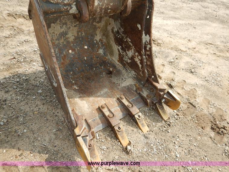 image for item J3791 2007 Bobcat 335G compact excavator