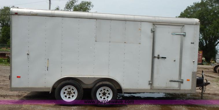 image for item J3792 2006 Doo Little enclosed cargo trailer