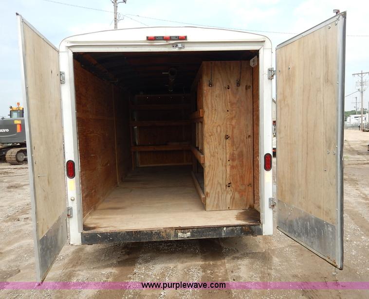 image for item J3792 2006 Doo Little enclosed cargo trailer