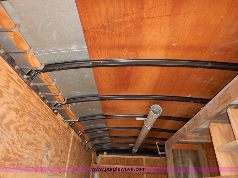 image for item J3792 2006 Doo Little enclosed cargo trailer