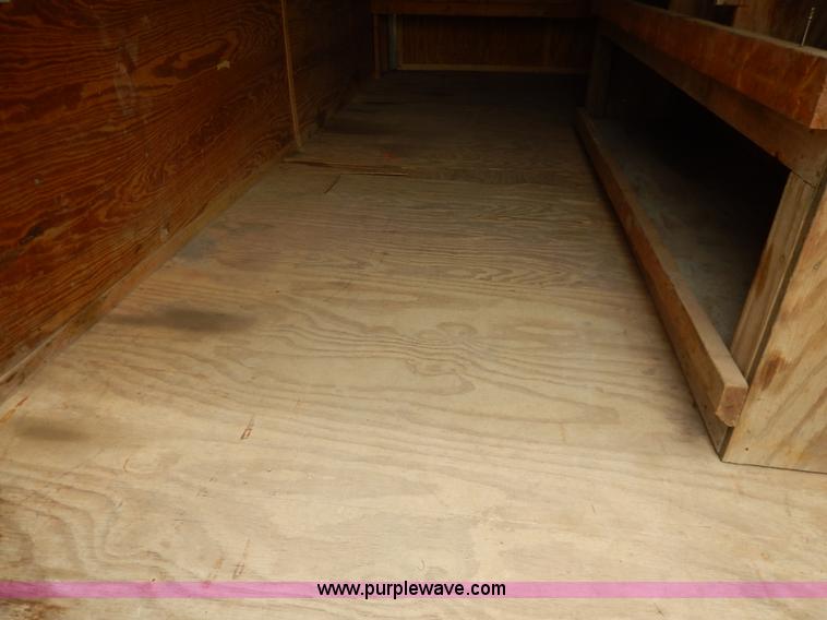 image for item J3792 2006 Doo Little enclosed cargo trailer