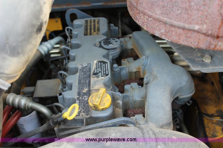 image for item J5843 2006 Gehl 6640E skid steer