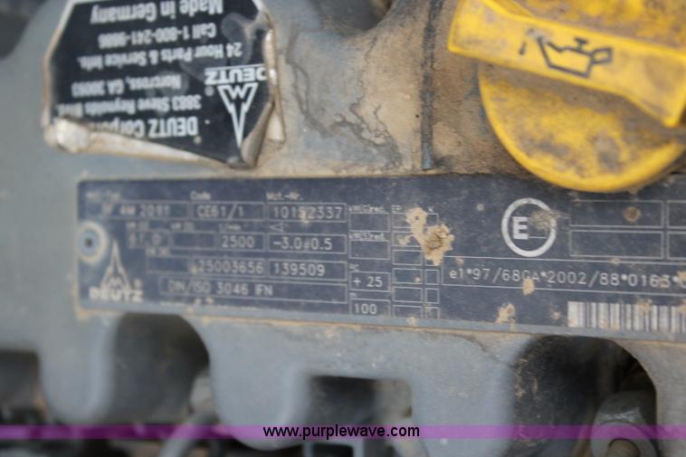 image for item J5843 2006 Gehl 6640E skid steer