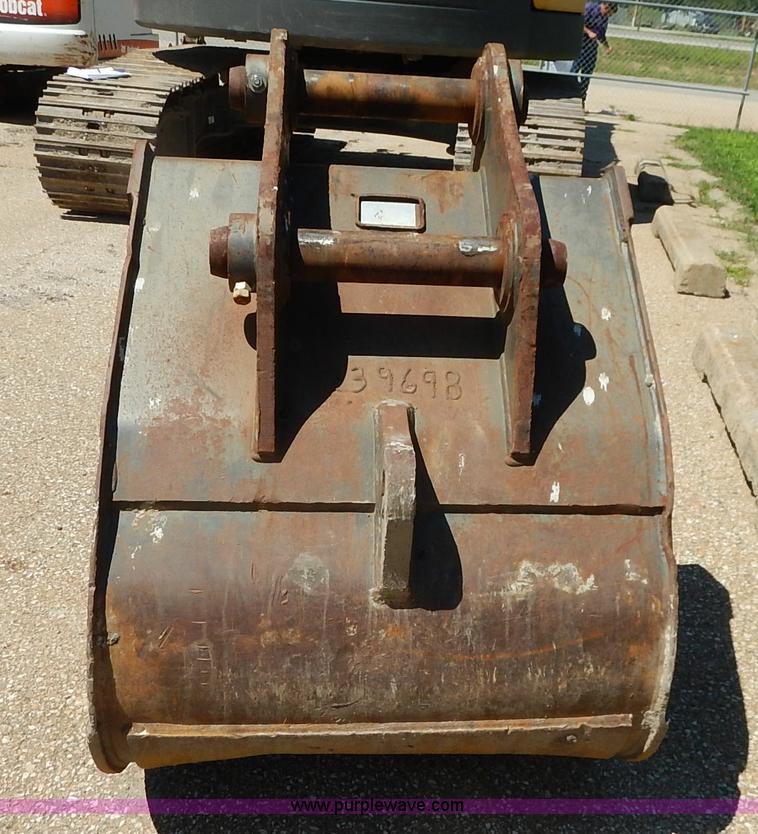 image for item J5886 Gelth excavator bucket