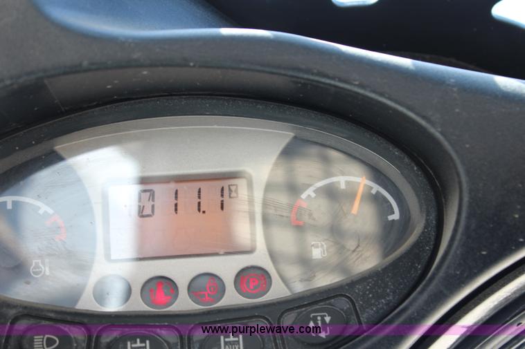 image for item J5887 2011 Bobcat S770 skid steer