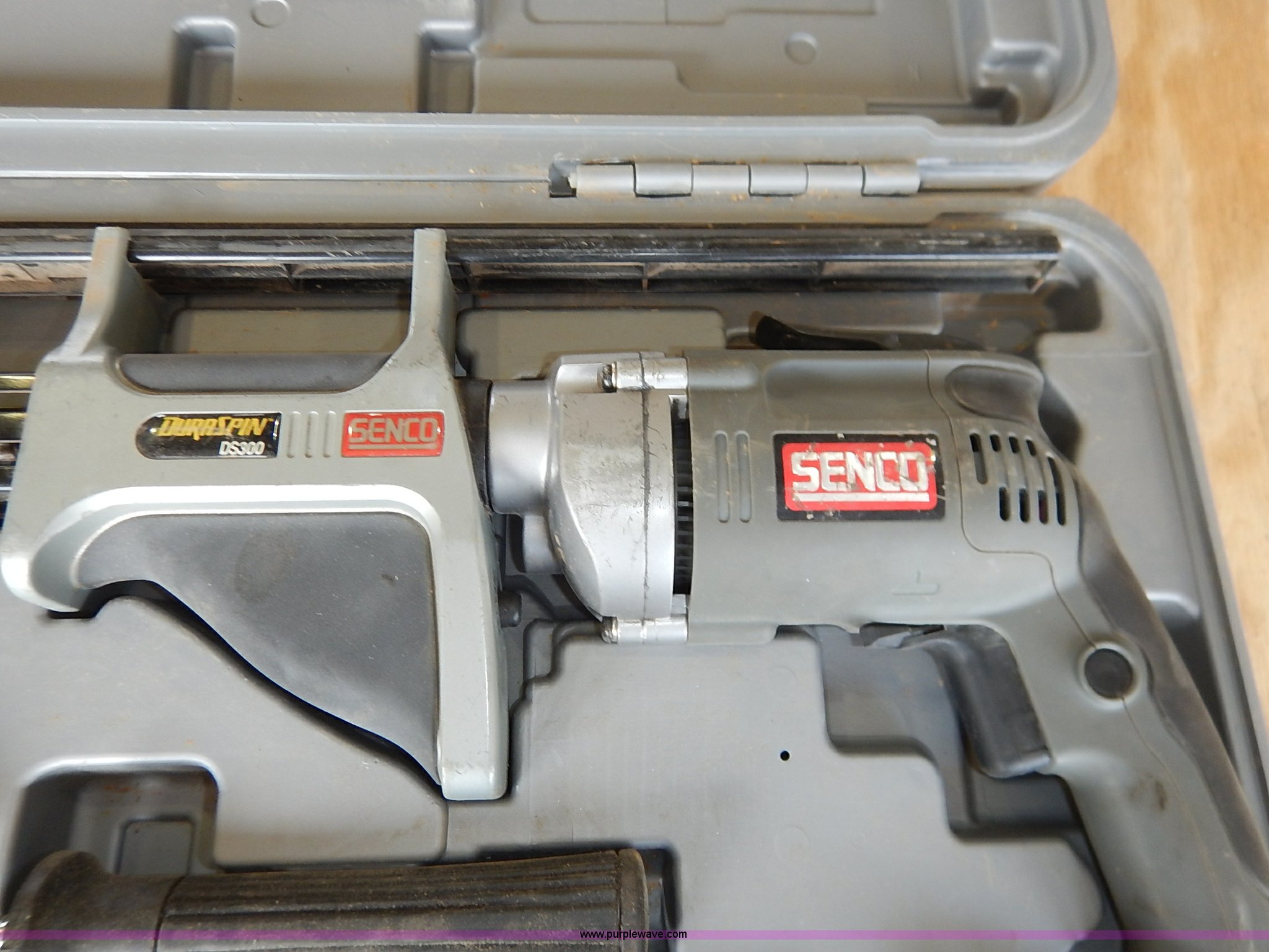 Senco Dura Spin DS300 screw gun in Topeka, KS Item BO9872 sold