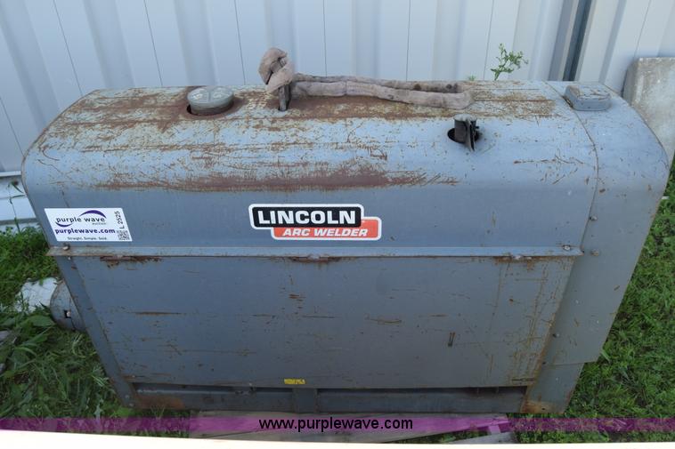 image for item L2525 Lincoln SA200 arc welder