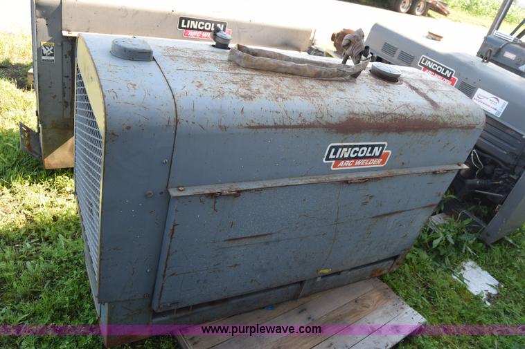 image for item L2525 Lincoln SA200 arc welder