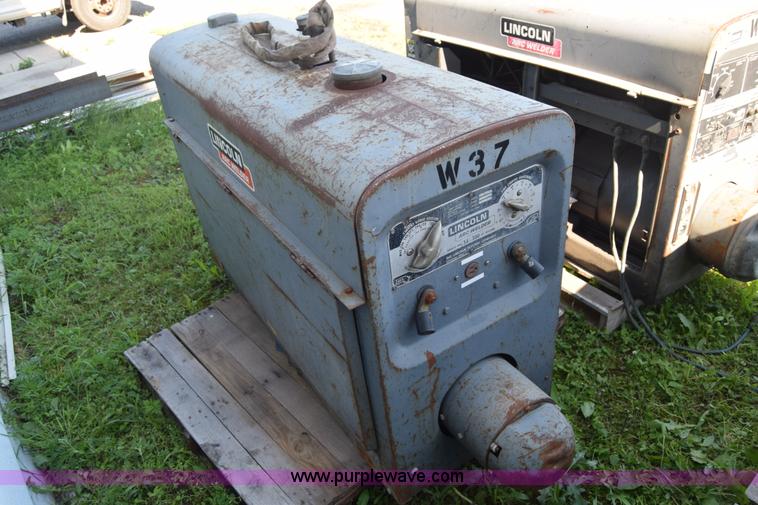 image for item L2525 Lincoln SA200 arc welder